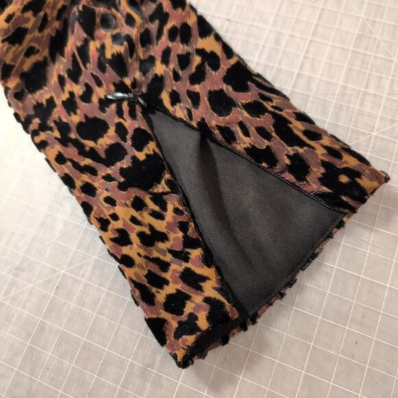 Elie Tahari Noelle Leopard Print Velvet Burnout Blouse, size Medium - Picture 10 of 12